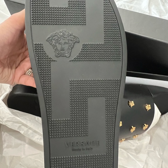 Versace mens slides - Picture 10 of 16